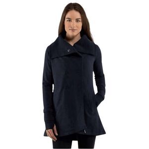 LULULEMON ATHLETICA Gratitude Wrap in Black